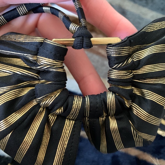 Super cute h&m Bikini top! - Picture 3 of 4